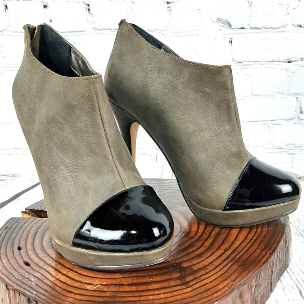 Miss A. Olive Green Bootie Stiletto Heels Zip Back Size 6.5